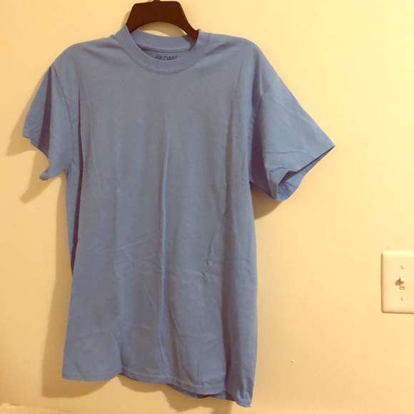 Gildan Other - Basic light blue shirt